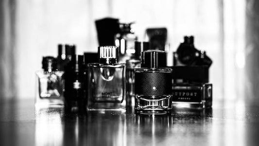 Il guardaroba di profumi maschili perfetto